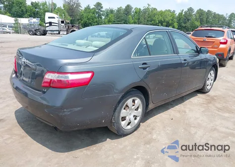 2007 Toyota Camry Le z USA, uszkodzony, nr VIN 4T1BE46K17U186575
